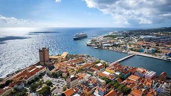 Chic Historic Townhouse in City Centre Willemstad