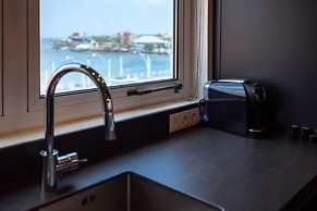 Charming Harbour Home at Historic Handelskade