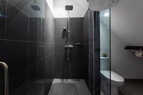 Charming Harbour Home at Historic Handelskade