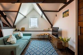 Charming Harbour Home at Historic Handelskade