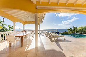 Spacious Bright Villa - Spectacular Ocean Views Private Pool