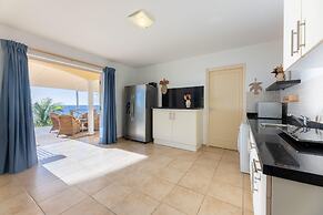 Spacious Bright Villa - Spectacular Ocean Views Private Pool