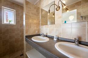 Tropical Paradise Bliss Villa at Coral Estate