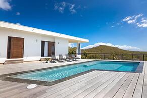 La Perla Chic Panoramic Designer Villa