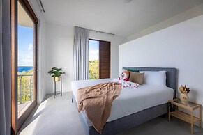 La Perla Chic Panoramic Designer Villa