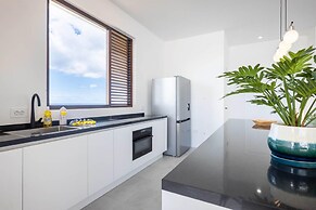 La Perla Chic Panoramic Designer Villa