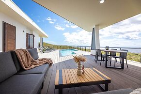 La Perla Chic Panoramic Designer Villa