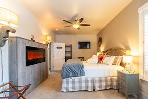 Antlers on the Creek Bed & Breakfast