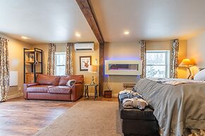 Antlers on the Creek Bed & Breakfast