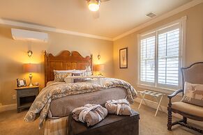 Antlers on the Creek Bed & Breakfast