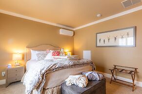 Antlers on the Creek Bed & Breakfast