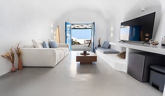 Christos Suite With Outdoor Hot Tub And Sea View