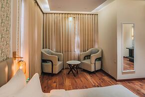 New Hotel Snow Crest