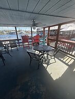 Good Times Motel and Marina