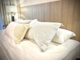 Luxury Apartments in Deco Recoleta by Apartments Bariloche