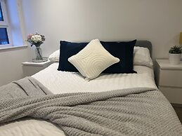 Hull Spacious Apartment 7