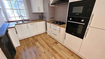 Hull Spacious Apartment 7