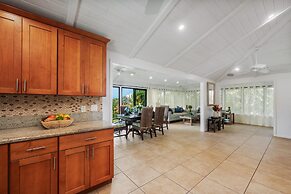 International Colony Club 37