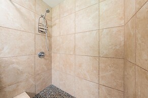 International Colony Club 37