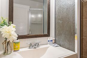 International Colony Club 37