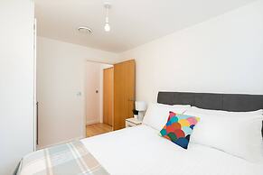 Skyvillion - Spacious 2bed W Balcony In Barnet