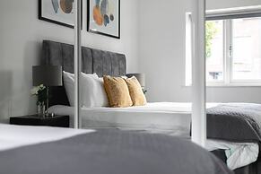 Skyvillion Vineyard Court, Enfield, 2 Bed, With Garden