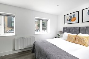 Skyvillion Vineyard Court, Enfield, 2 Bed, With Garden