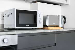 Skyvillion Vineyard Court, Enfield, 2 Bed, With Garden