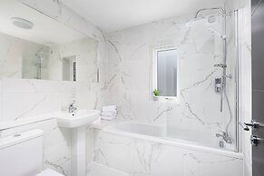 Skyvillion Vineyard Court, Enfield, 2 Bed, With Garden