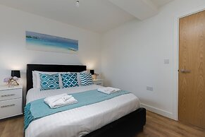 Skyvillion 1bed Enfield Flat W Balcony & Parking