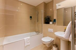 Skyvillion Tower Point Enfield 1bed W Balcony