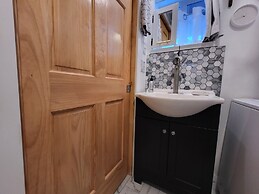 A Private City, Cabin-feel Studio for 1 Person