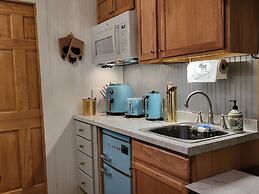 A Private City, Cabin-feel Studio for 1 Person