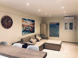 Searenity in Glifada