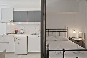 Milanou Glyfada G1 First