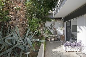 Milanou Glyfada G1 First