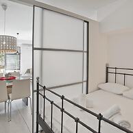 Milanou Glyfada G1 First