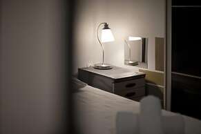 Milanou Glyfada G1 First