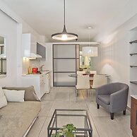 Milanou Glyfada G1 First