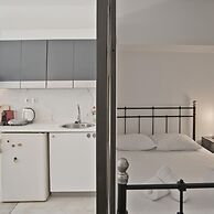 Milanou Glyfada G1 First