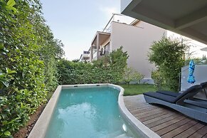 Vari Views in Vari With 3 Bedrooms and 3 Bathrooms