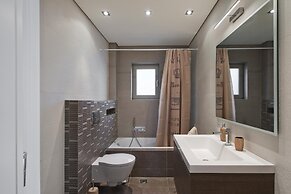 Vari Views in Vari With 3 Bedrooms and 3 Bathrooms