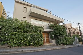 Vari Views in Vari With 3 Bedrooms and 3 Bathrooms