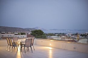 Vari Views in Vari With 3 Bedrooms and 3 Bathrooms