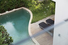 Vari Views in Vari With 3 Bedrooms and 3 Bathrooms