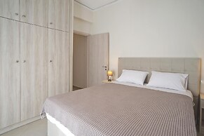 Piraeus Wave in Piraeus