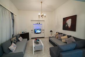 Marina Apartment in Nikea