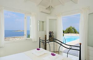 The Artist s House in Paxi