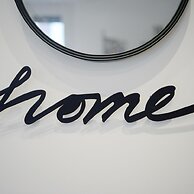 Homethic Piramide in Rome