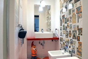 Homethic Piramide in Rome